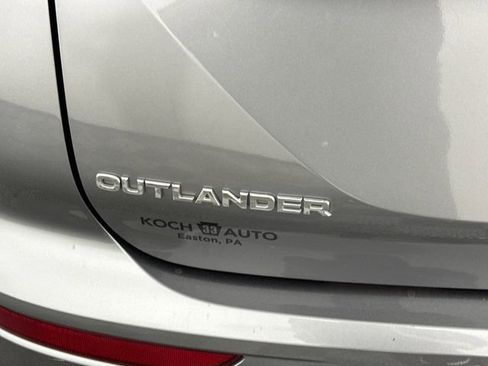 Used 2023 Mitsubishi Outlander SEL 40th Anniversary AWD/4WD image 20