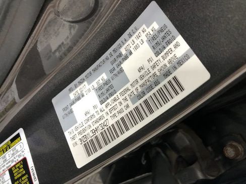 Used 2017 MAZDA MAZDA3 Touring FWD image 31