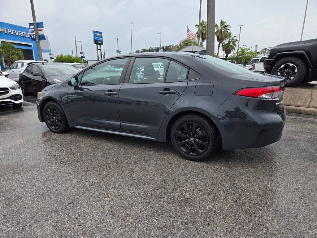 Used 2023 Toyota Corolla LE FWD image 10