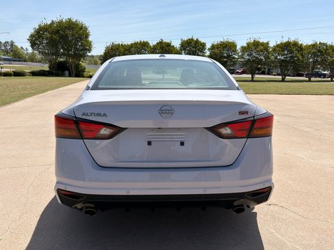Used 2024 Nissan Altima 2.5 SR image 4