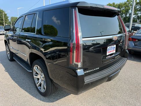 Used 2016 Cadillac Escalade Luxury AWD/4WD image 5
