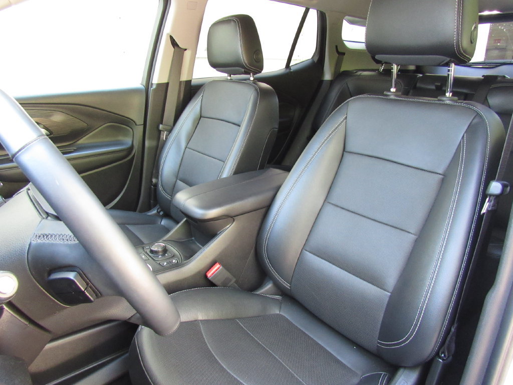 Used 2023 GMC Terrain SLT w/ Tech Package AWD/4WD image 12