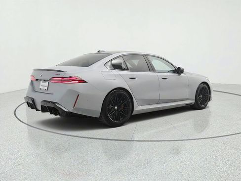 Used 2025 BMW M5 w/ Carbon Package AWD/4WD image 5