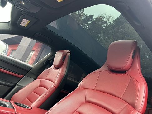 Used 2020 Porsche Taycan Turbo image 40