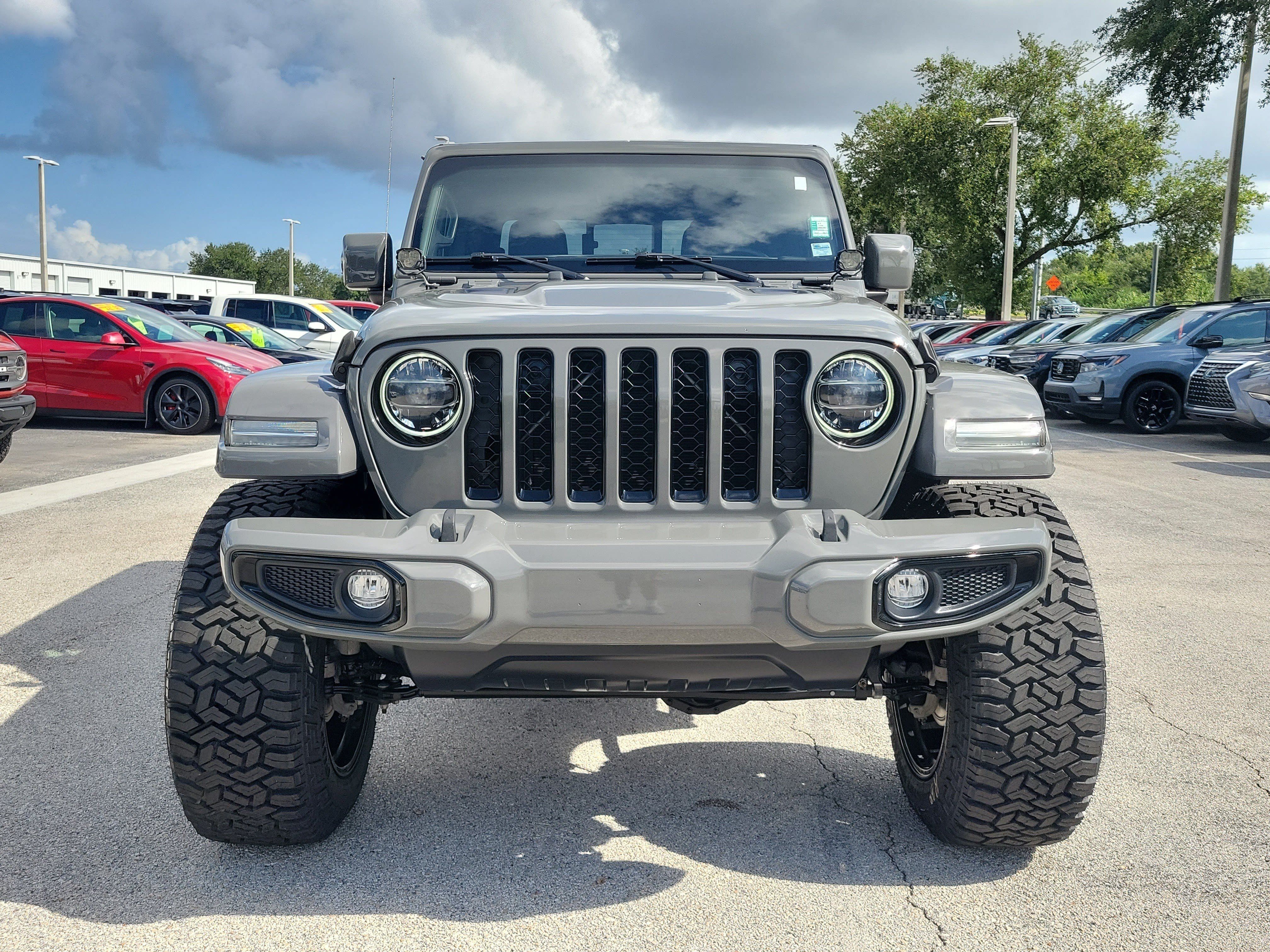 Used 2022 Jeep Gladiator Overland AWD/4WD image 2