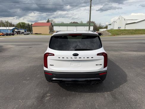 Used 2021 Kia Telluride EX w/ EX Premium Package image 4