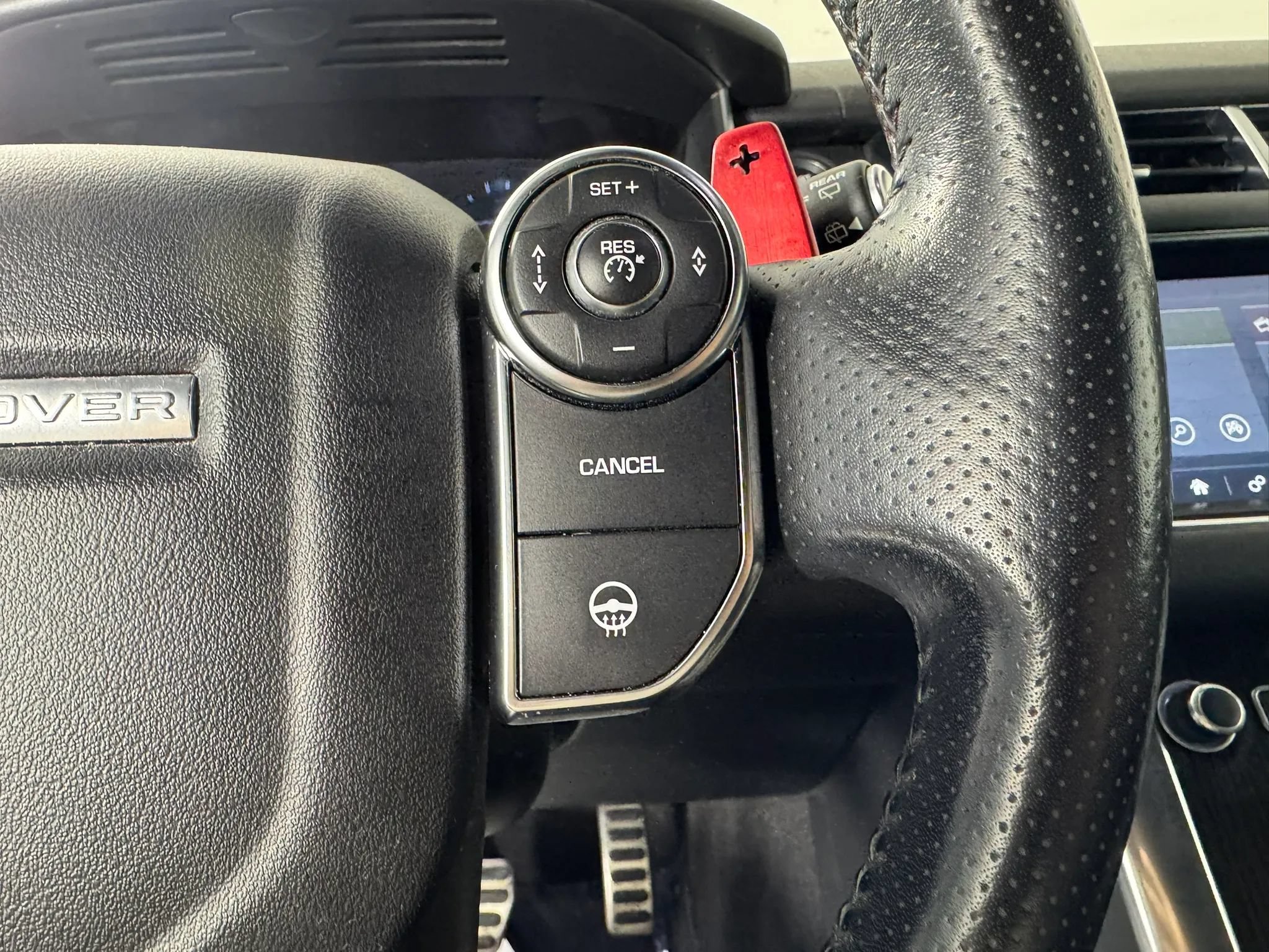 Used 2017 Land Rover Range Rover Sport Supercharged AWD/4WD image 16