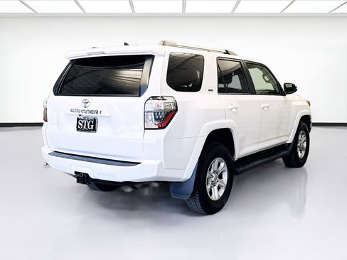 Used 2024 Toyota 4Runner SR5 Premium image 4