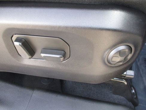 Used 2024 Jeep Wrangler Sahara image 41