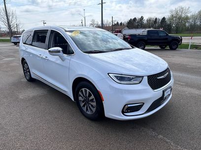 Used 2022 Chrysler Pacifica Limited