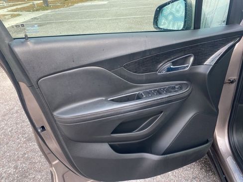 Used 2014 Buick Encore FWD image 10