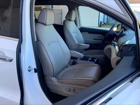 Used 2023 Honda Odyssey Elite image 9