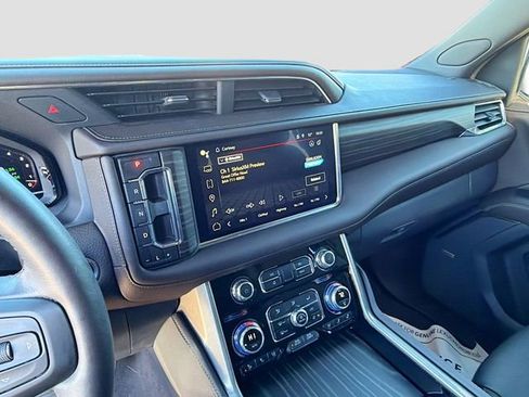 Used 2023 GMC Yukon Denali w/ Denali Reserve Package image 29