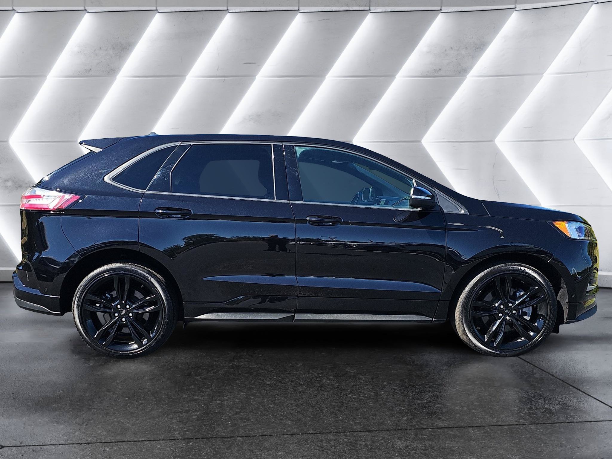 Certified 2024 Ford Edge ST w/ Equipment Group 401A AWD/4WD image 8