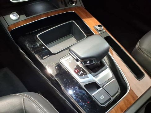 Used 2023 Audi Q5 2.0T Premium w/ Convenience Package image 13