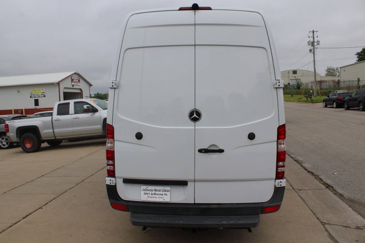 Used 2015 Mercedes-Benz Sprinter 2500 image 7