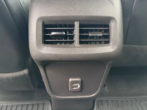 Certified 2024 Chevrolet Equinox RS AWD/4WD image 17