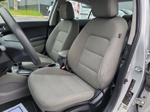 Used 2015 Kia Forte LX FWD image 9
