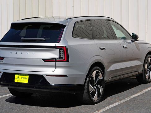 Used 2025 Volvo EX90 Ultra AWD/4WD image 52