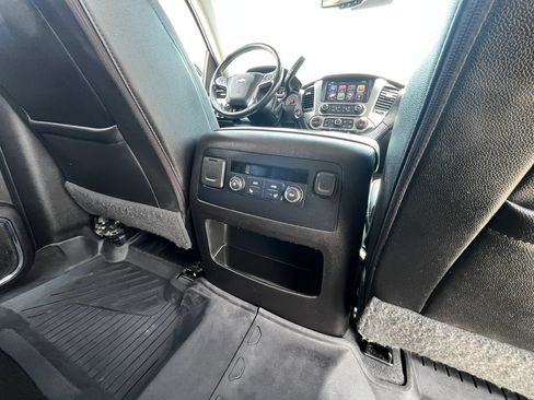 Used 2019 Chevrolet Suburban LT w/ LT Signature Package AWD/4WD image 13