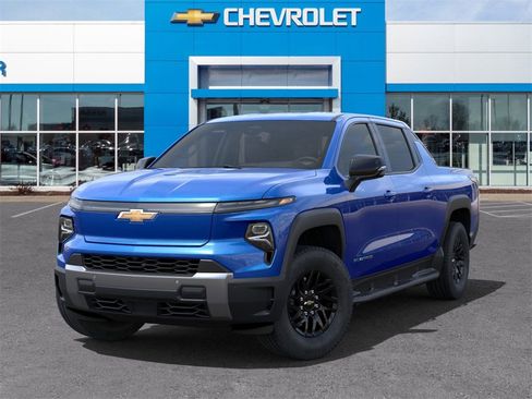 New 2025 Chevrolet Silverado EV LT image 6