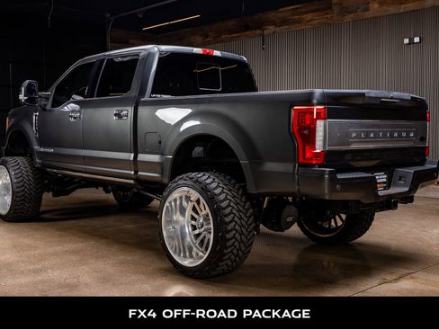 Used 2017 Ford F350 Platinum w/ Platinum Ultimate Package image 6