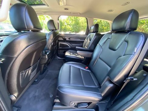 Used 2025 Kia Telluride S AWD/4WD image 36