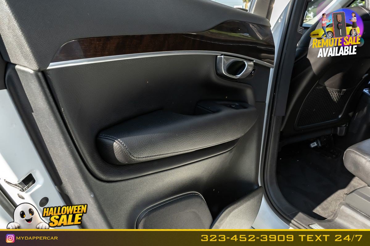 Used 2019 Volvo XC90 T6 Momentum w/ Protection Package AWD/4WD image 16