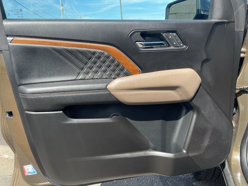 Used 2023 GMC Canyon Denali AWD/4WD image 32
