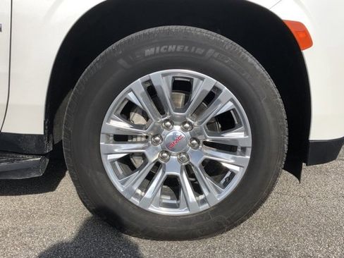 Used 2022 GMC Yukon XL Denali image 39