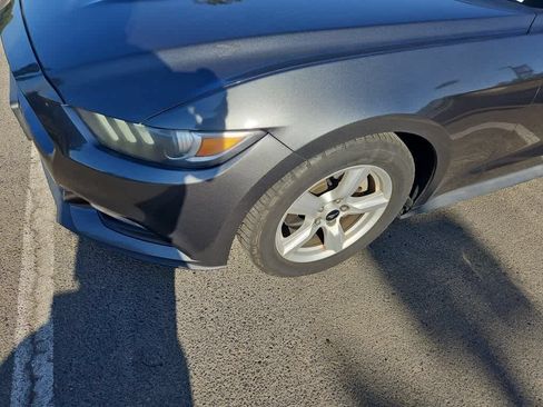 Used 2016 Ford Mustang Convertible RWD image 3