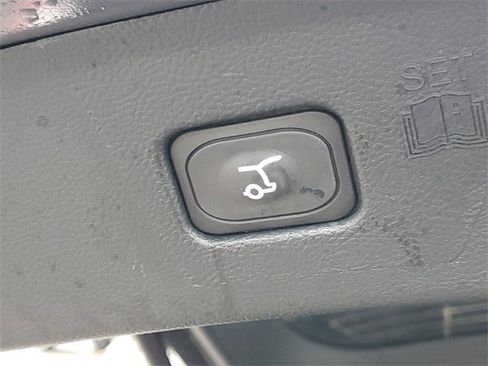 Used 2024 Ford Edge SEL w/ Sport Appearance Package image 10