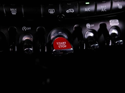 Used 2019 MINI Cooper S image 17