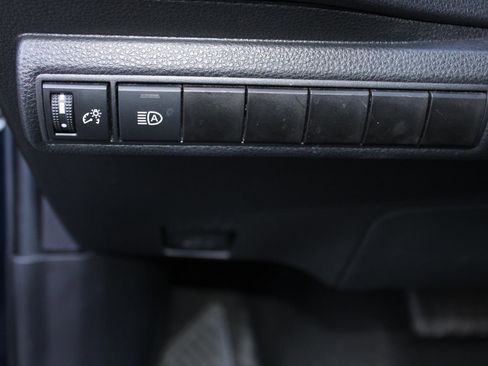 Used 2021 Toyota Corolla LE image 15