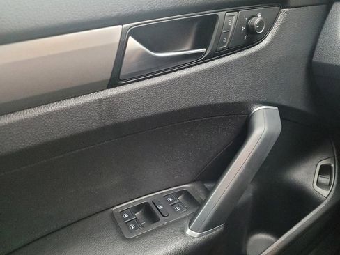 Used 2021 Volkswagen Passat 2.0T S image 27