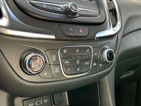 Certified 2024 Chevrolet Equinox LT image 25