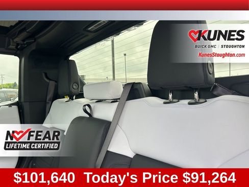 New 2025 GMC Hummer EV 2X w/ LPO, Dark Essentials Package AWD/4WD image 45