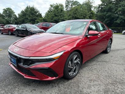 Certified 2025 Hyundai Elantra SEL