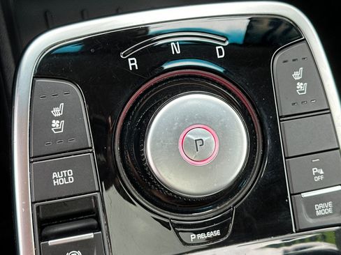 Used 2022 Kia Niro EX Premium image 23