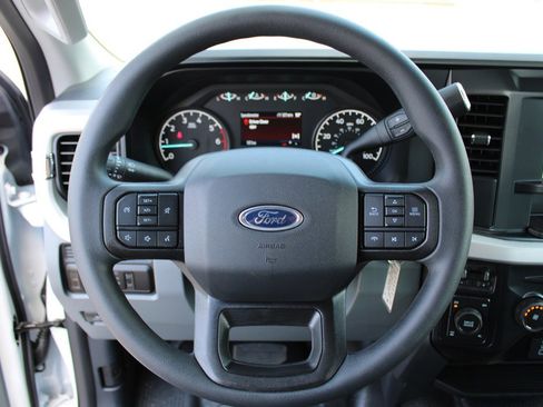 Used 2025 Ford F250 XLT image 19