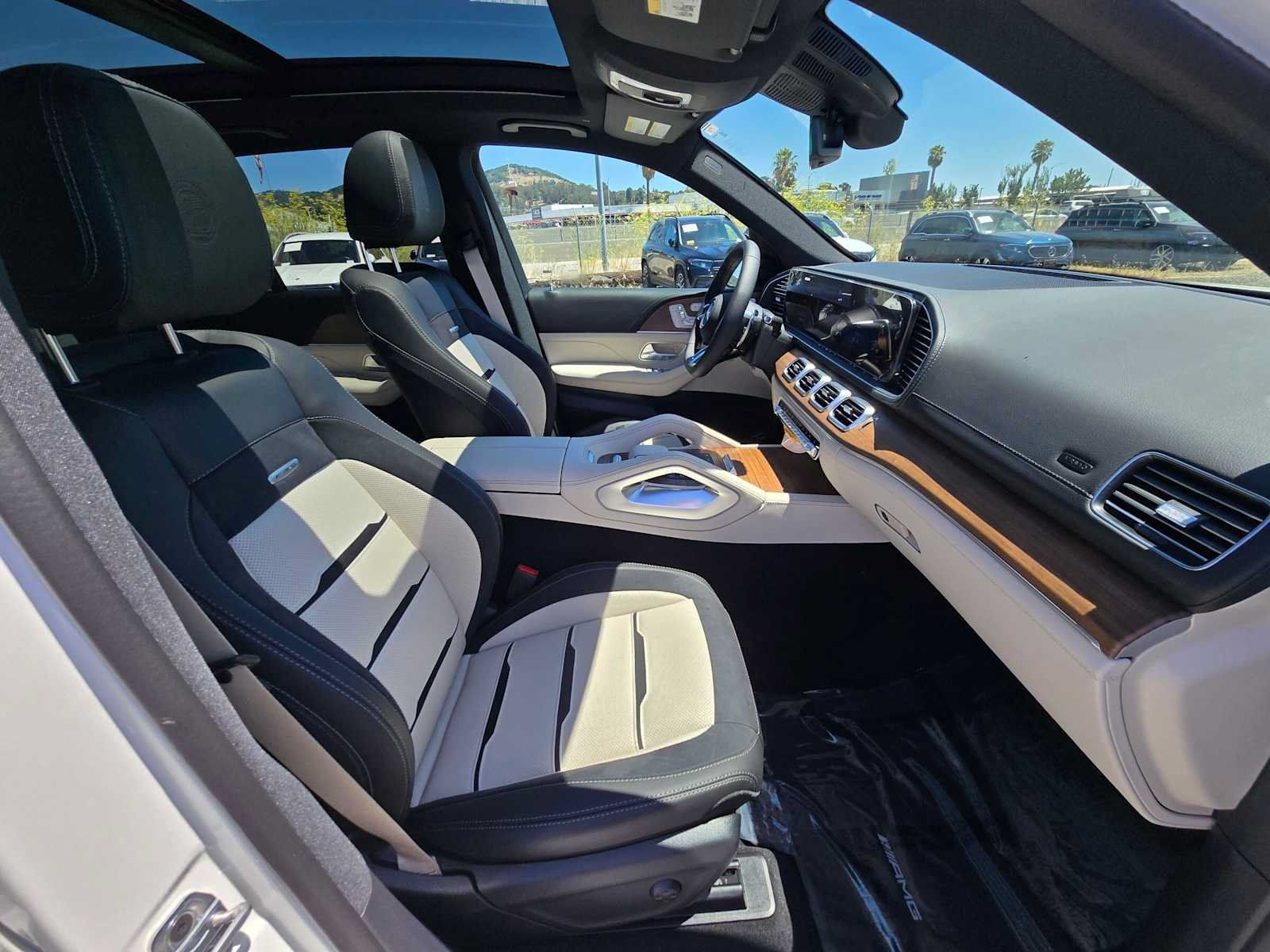 New 2026 Mercedes-Benz GLE 53 AMG 4MATIC image 11