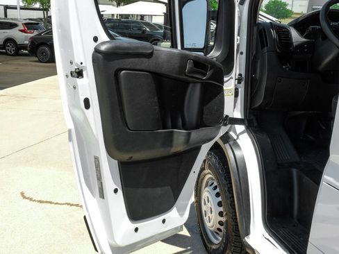 Used 2024 RAM ProMaster 2500 w/ Convenience Group FWD image 40
