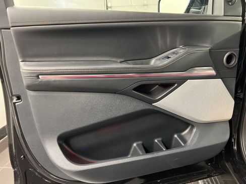 New 2026 Lincoln Navigator L Black Label AWD/4WD image 31