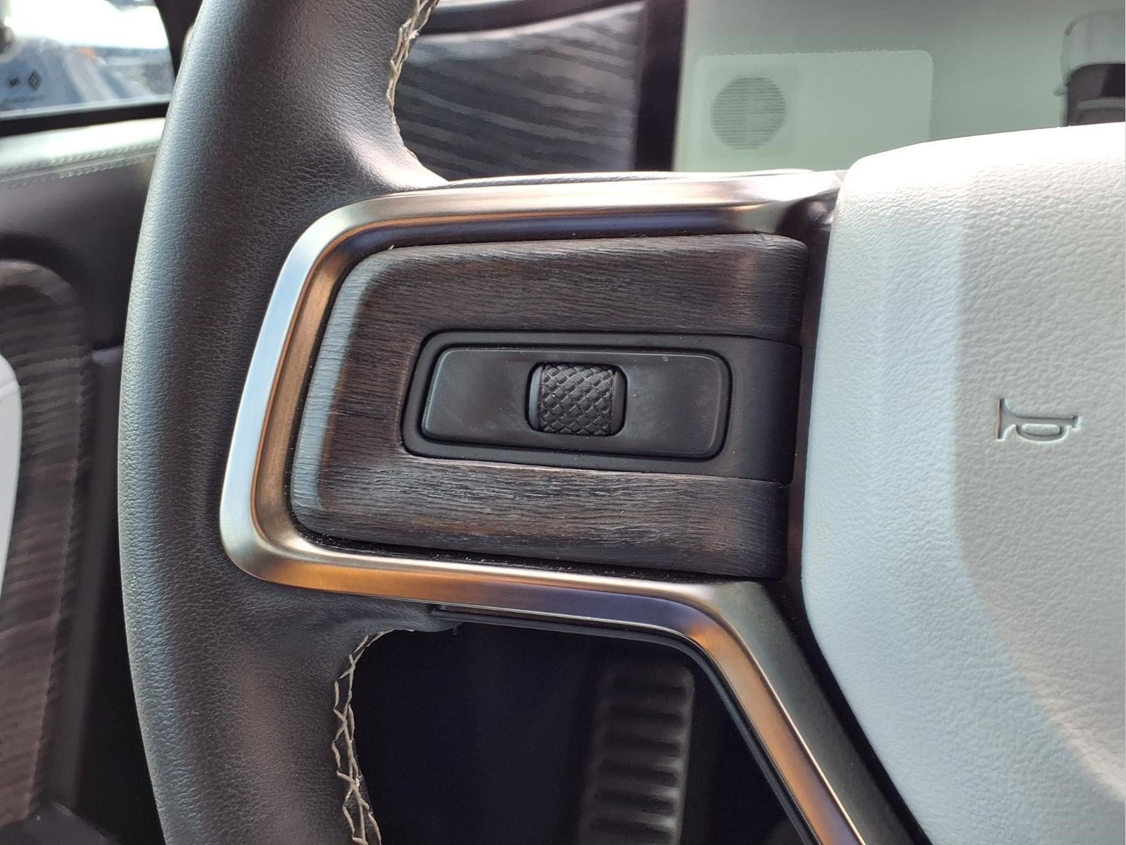 Used 2023 Rivian R1S Launch Edition Quad AWD/4WD image 21