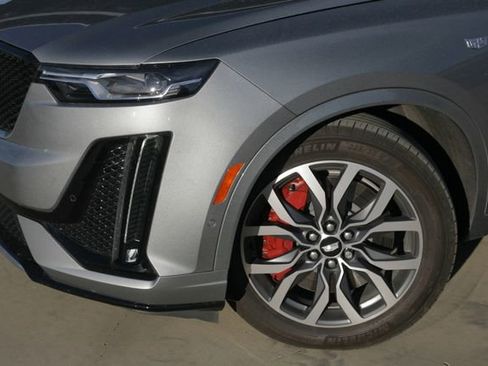 Certified 2023 Cadillac XT6 Sport w/ Technology Package image 3