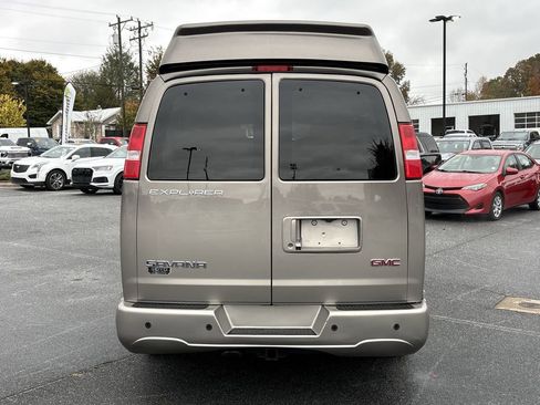 Used 2020 GMC Savana 2500 Extended w/ Enhanced Convenience Package image 9