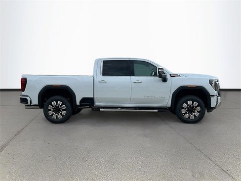 New 2026 GMC Sierra 2500 Denali w/ Denali Reserve Package image 3