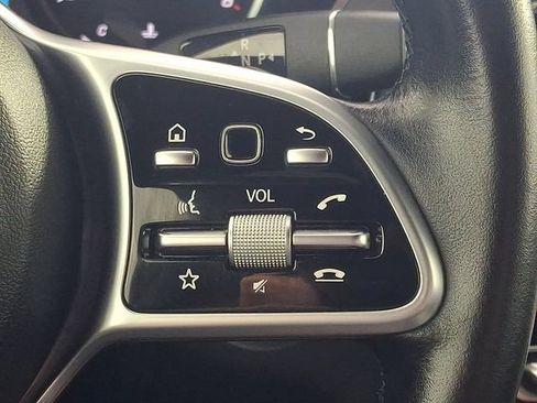 Used 2021 Mercedes-Benz GLC 300 image 27