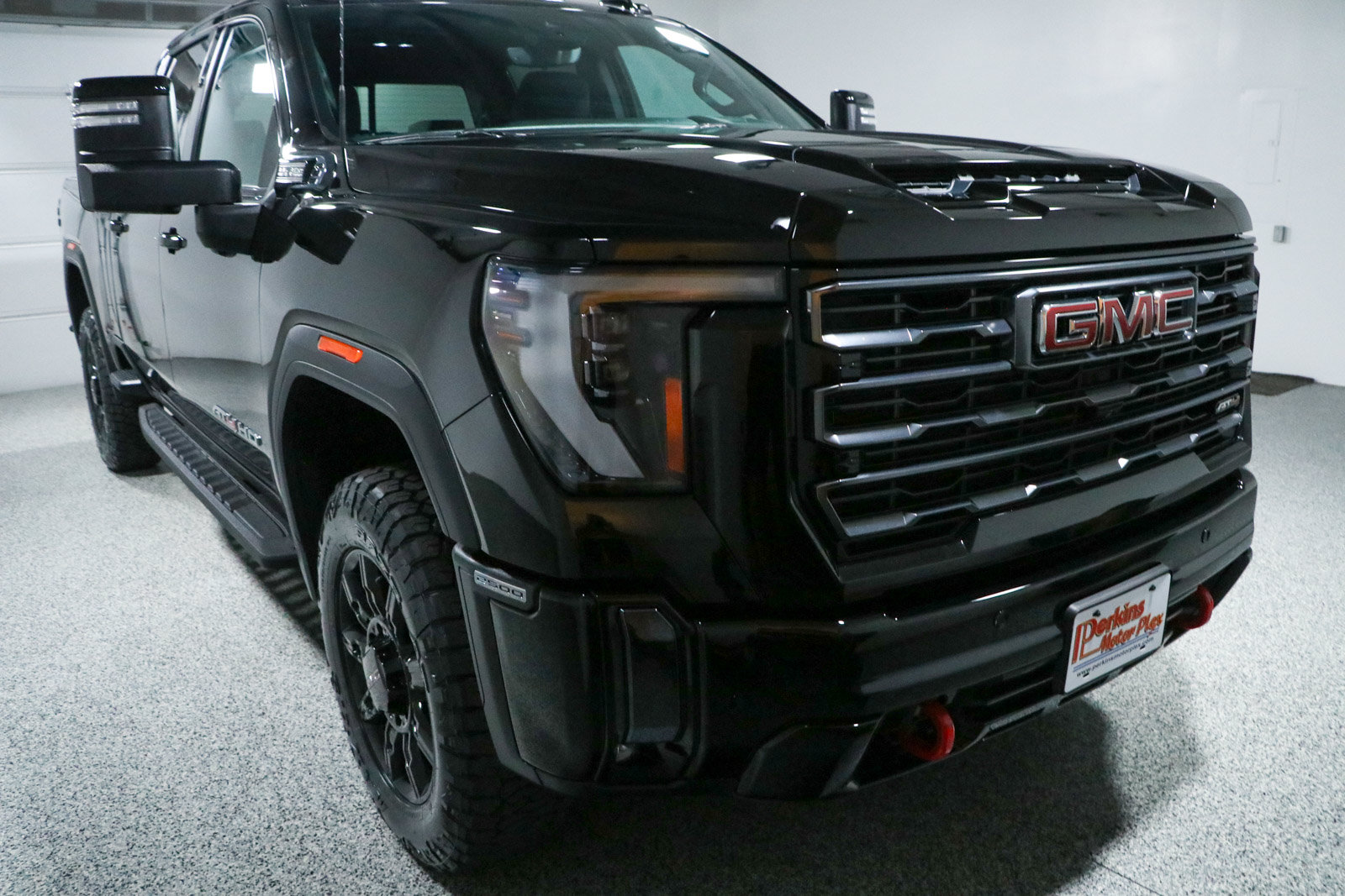 Used 2024 GMC Sierra 2500 AT4 w/ AT4 Premium Plus Package AWD/4WD image 5
