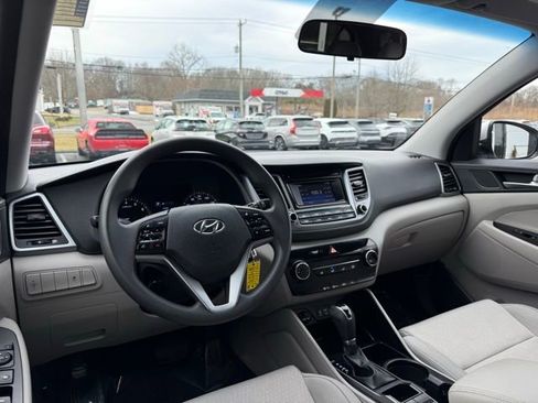 Used 2018 Hyundai Tucson SE image 22
